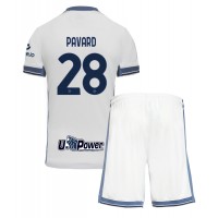 Camiseta Inter Milan Benjamin Pavard #28 Visitante Equipación para niños 2024-25 manga corta (+ pantalones cortos)